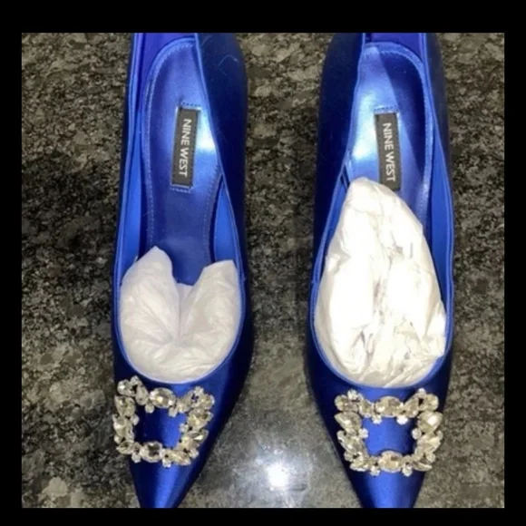 Nine West pointy toe Blue Satin sexy pumps heels with crystal applicae Size 9M - Picture 5 of 10
